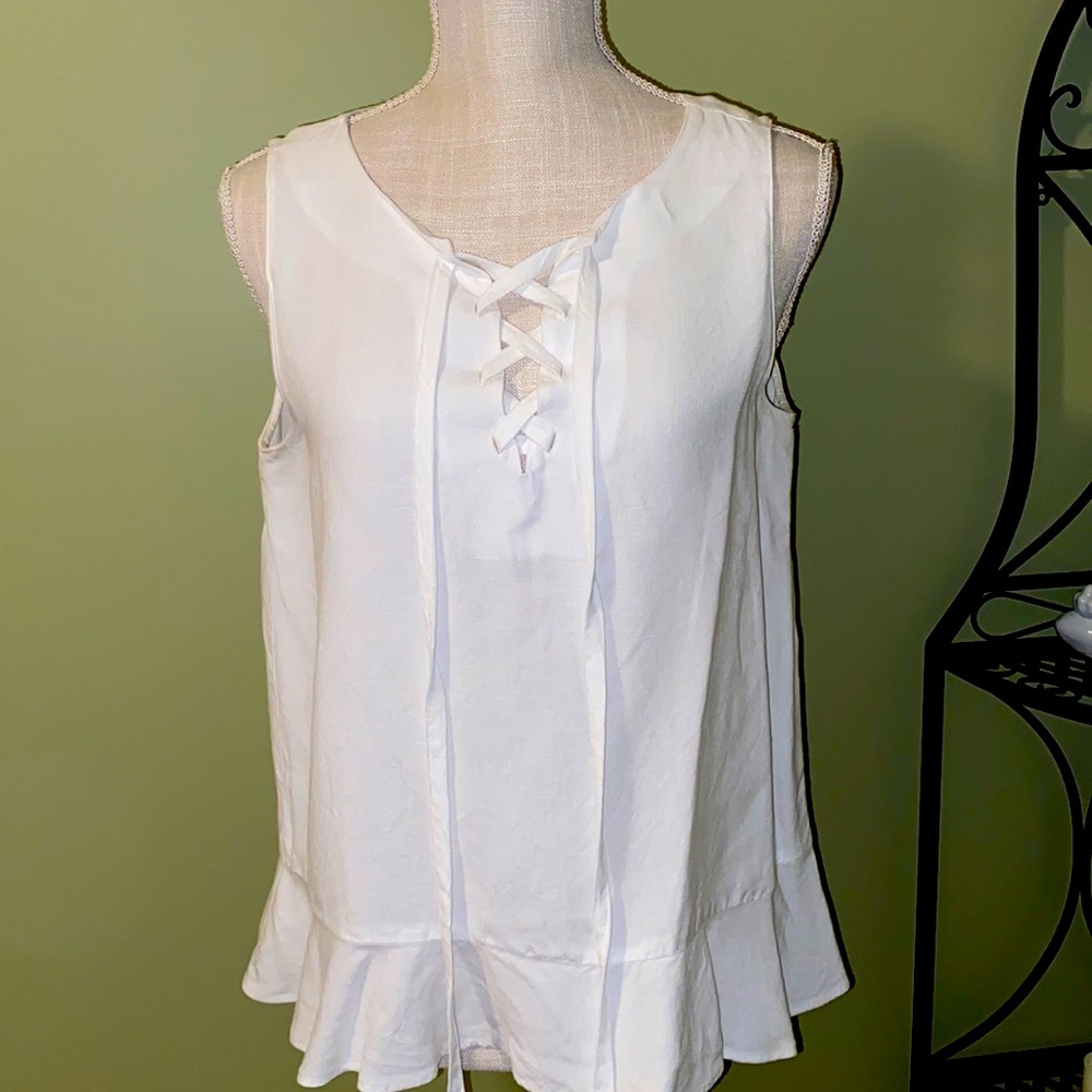 Ann Taylor laced, white linen top; size MP